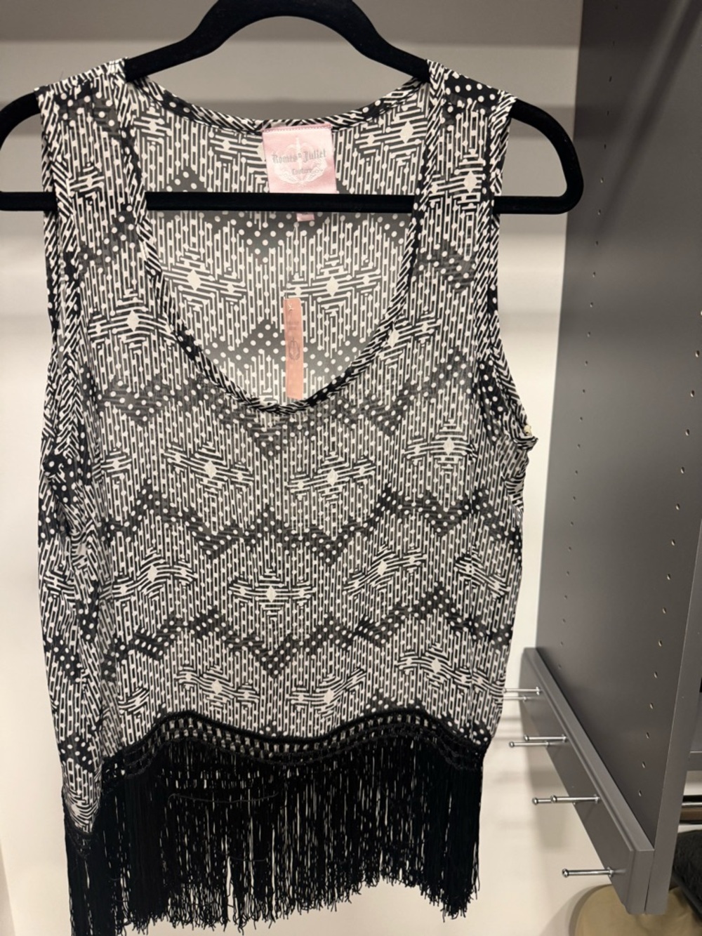 Romeo & Juliet Couture Grey and White Geometric & Dot Print Top